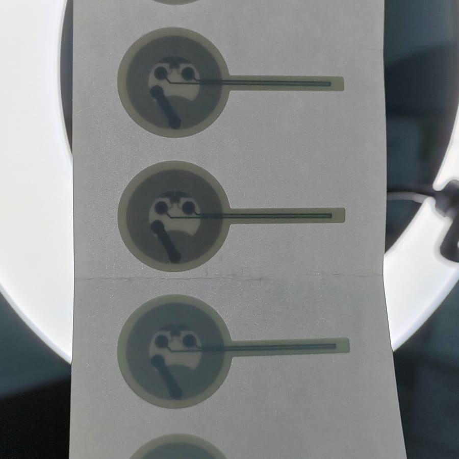 RFID Anti-liquid Tag for Retail Beverage Bottle HF5125-Ntag213 1 RFID Anti-liquid Tag for Retail Beverage Bottle